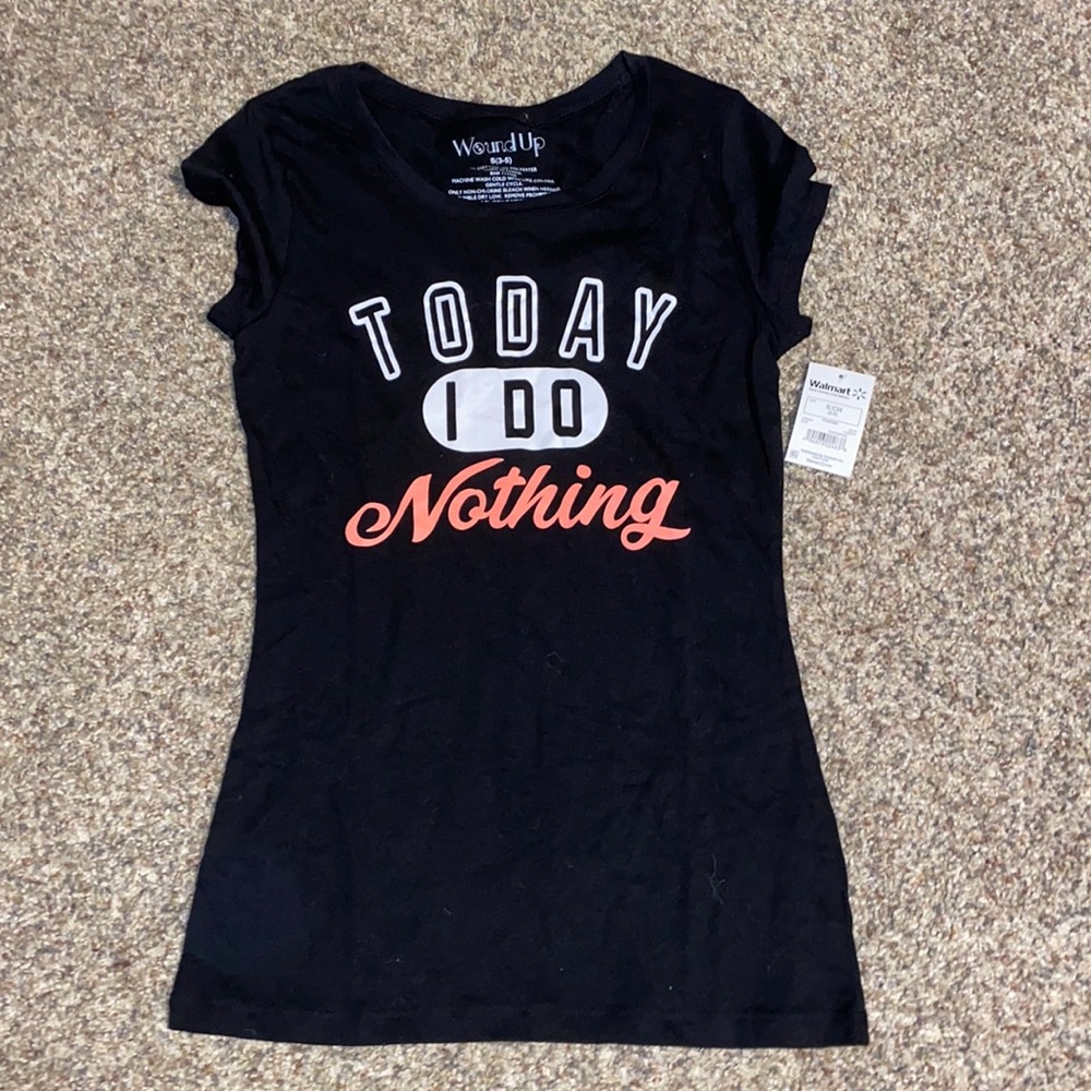 never worn graphic tee